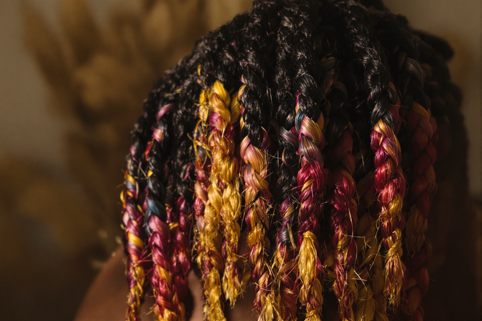 Two-tone passion twists, close detail